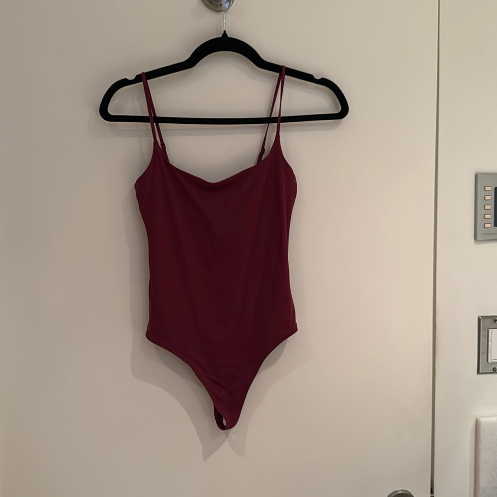 Aritzia Babaton Burgundy tank bodysuit